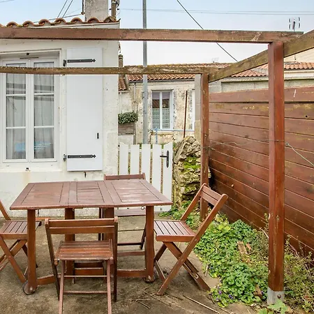 Amazing In Port-des-barques With Kitchen * Port-des-Barques